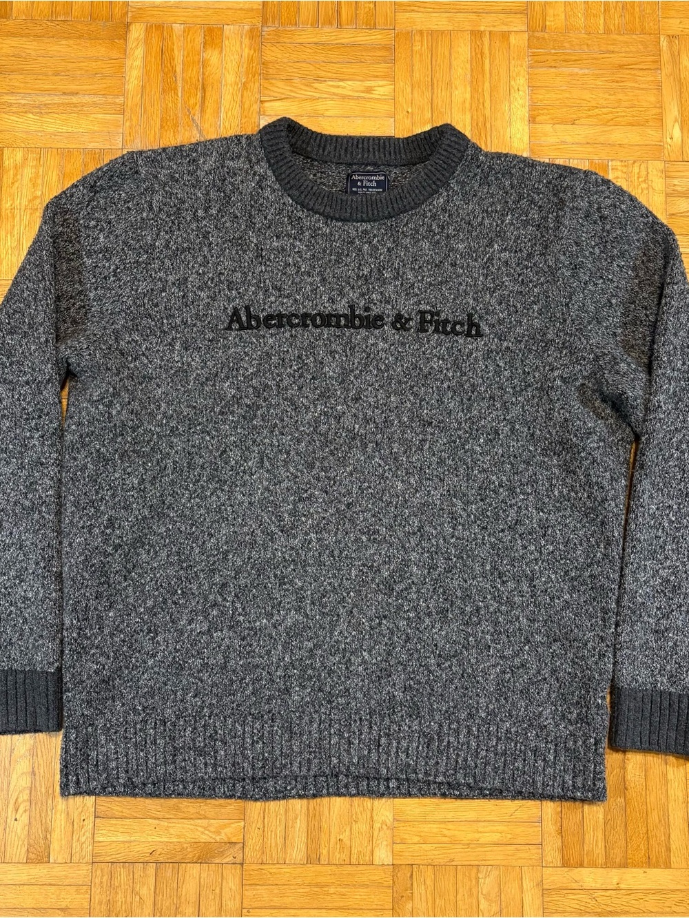 Abercrombie & Fitch Knit Spellout Sweater